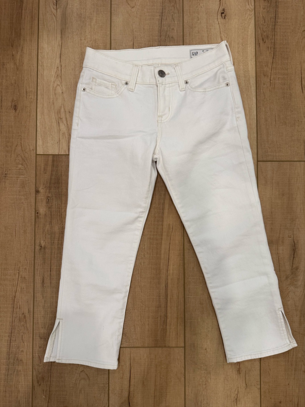 White Capri Jeans